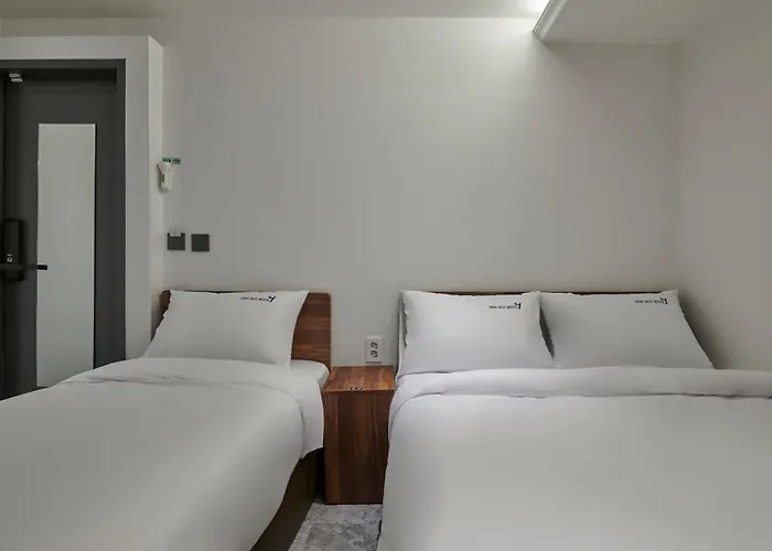 Eight Rest Myeongdong Hostel Seoel